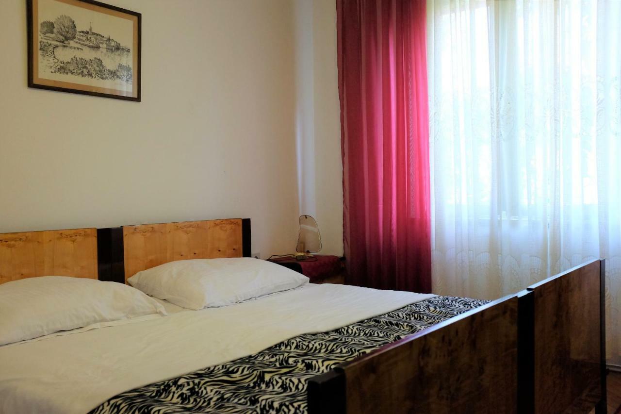 Guest House Lovric Poreč Eksteriør billede